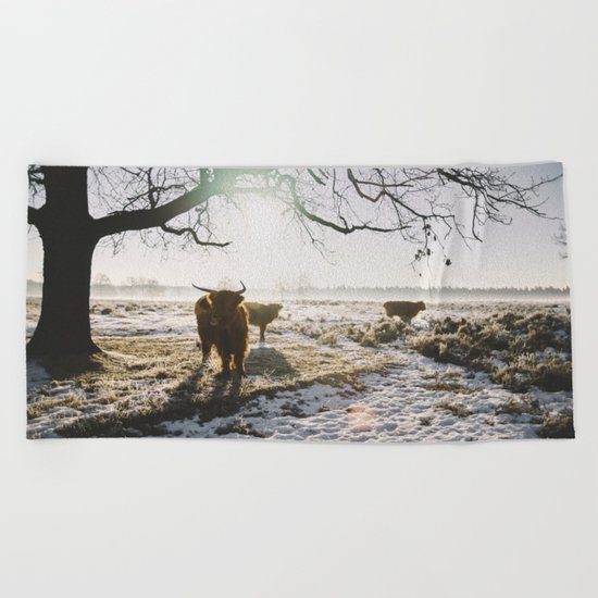 Simple wildlife Beach Towel