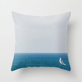 Sailing alone II Throw Pillow