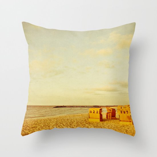 golden light Throw Pillow