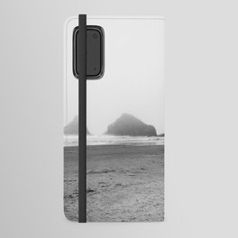 Foggy Beach | Oregon Coast | Black and White Travel Photography Android Wallet Case