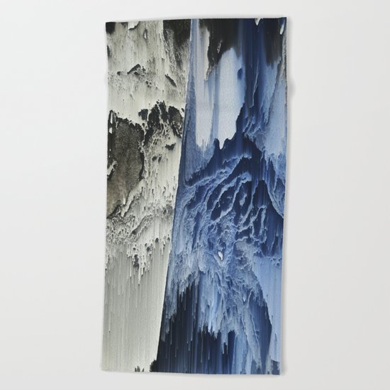 Mucho Frio Beach Towel