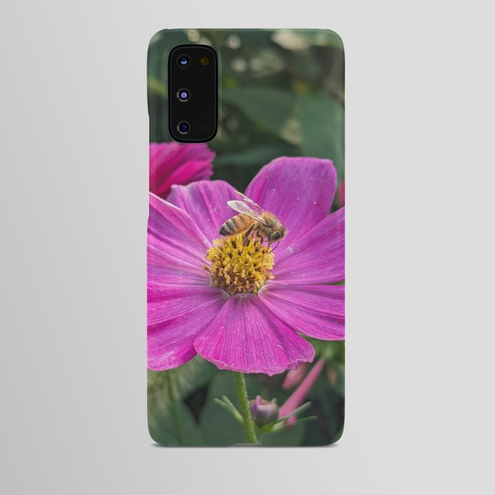 Bee Visiting Cosmo Flower  Android Case