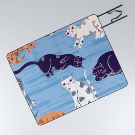 Cats hanging Out Design for Cat Fans Picnic Blanket