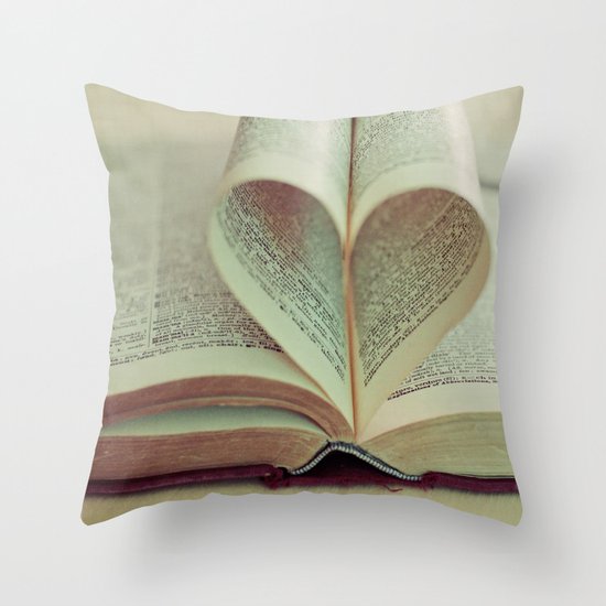 i heart books Throw Pillow