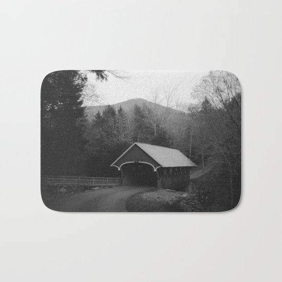 New England Classic Covered Bridge Bath Mat