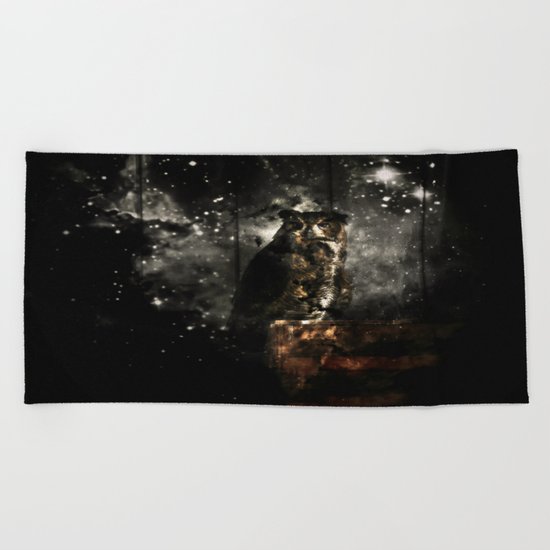 Owl Eyes on You Beach Towel