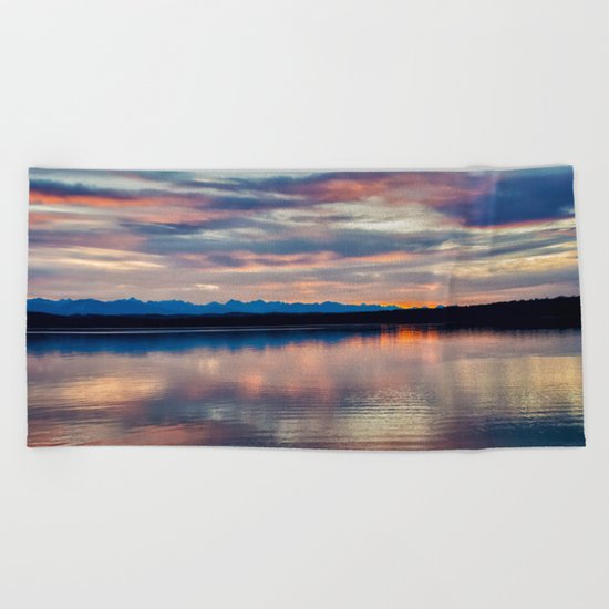EVENING GLORY Beach Towel