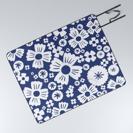 Modern Navy Blue Daisy Flowers Picnic Blanket