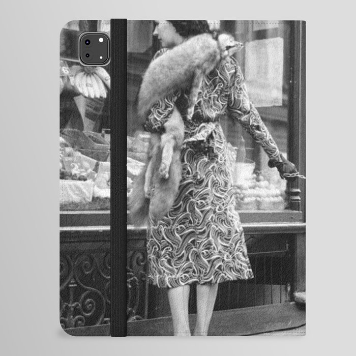 Woman with Cheetah, Phyllis Gordon, with her pet Kenyan cheetah, Paris, France black and white photo iPad Folio Case
