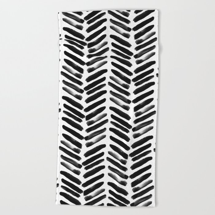 Simple black and white handrawn chevron - horizontal Beach Towel