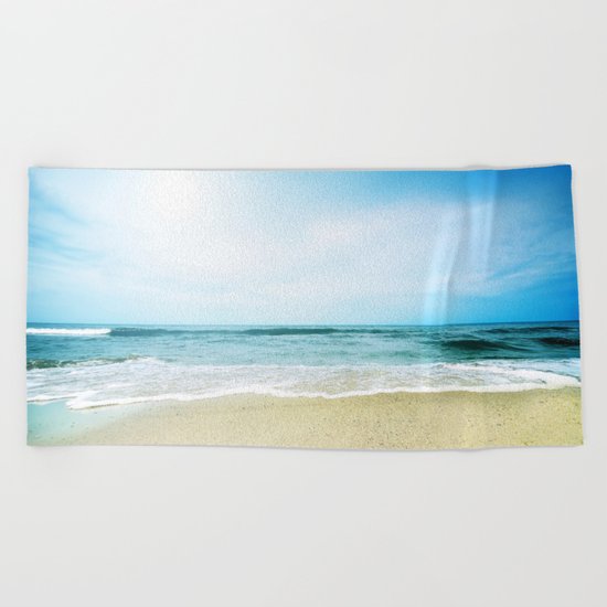 Paradise Ocean waves Beach Towel