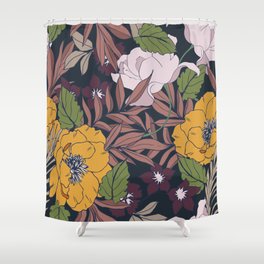 Beautiful seamless floral pattern background. Shower Curtain