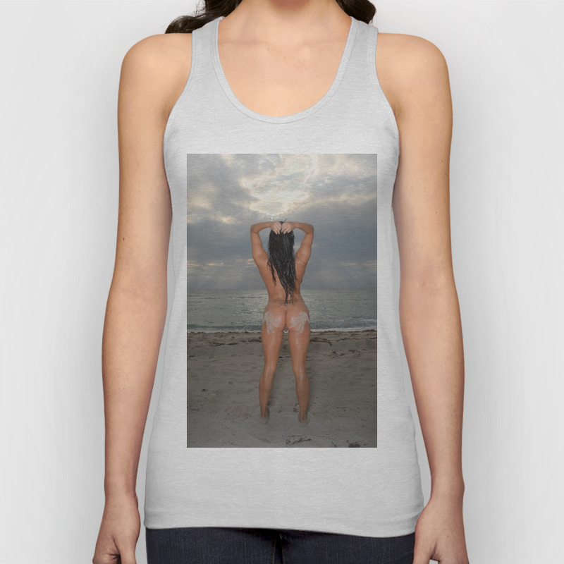 9524-SS Naked Woman Nude Beach Sand