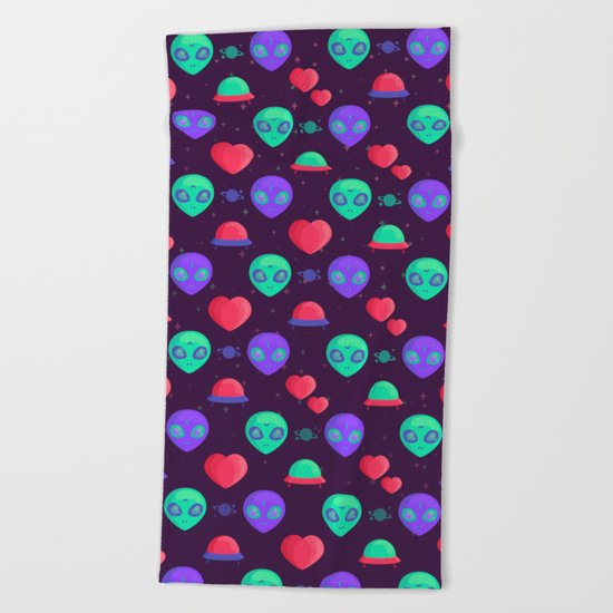 Kawaii Aliens Beach Towel