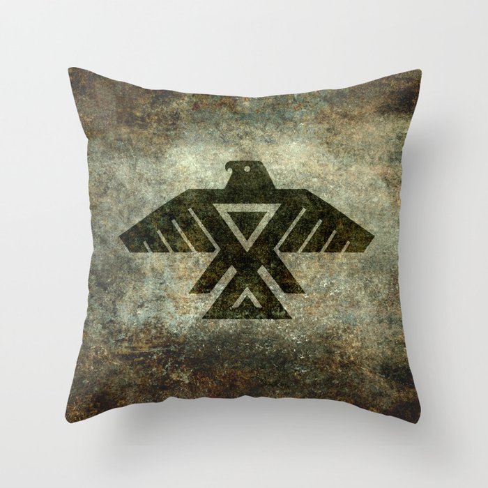 Thunderbird, Emblem of the Anishinaabe people - Vintage version Throw Pillow