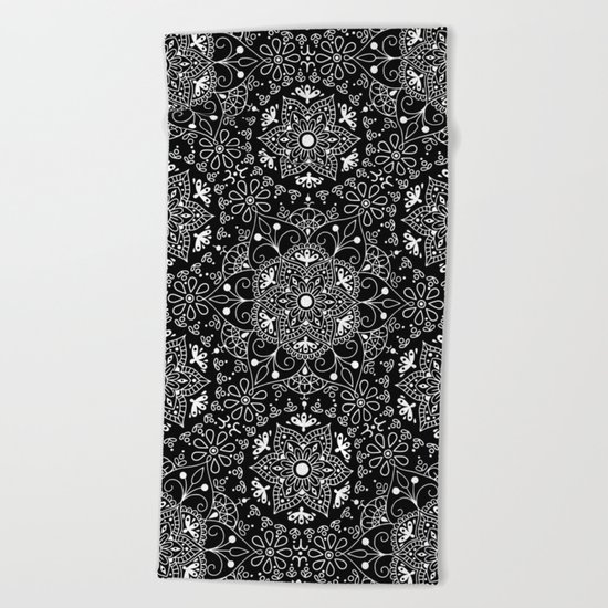 Mandala_Black and White Beach Towel