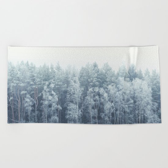 Frosty feelings Beach Towel