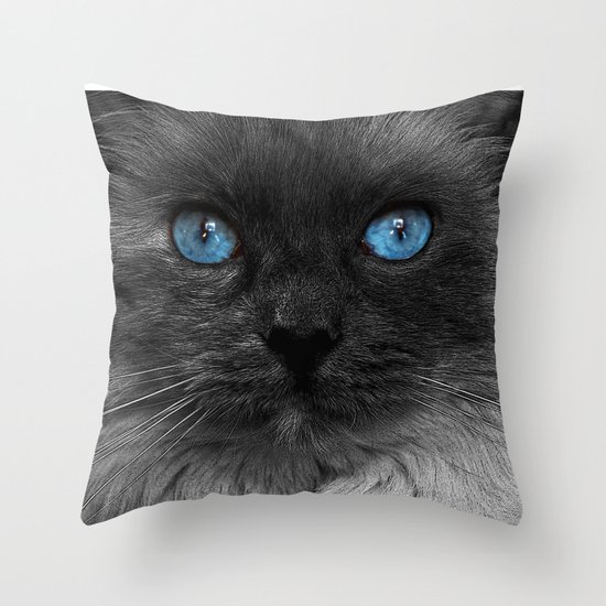 CATTURE Throw Pillow