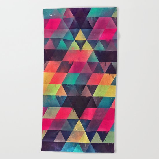 fyx th'pryss Beach Towel