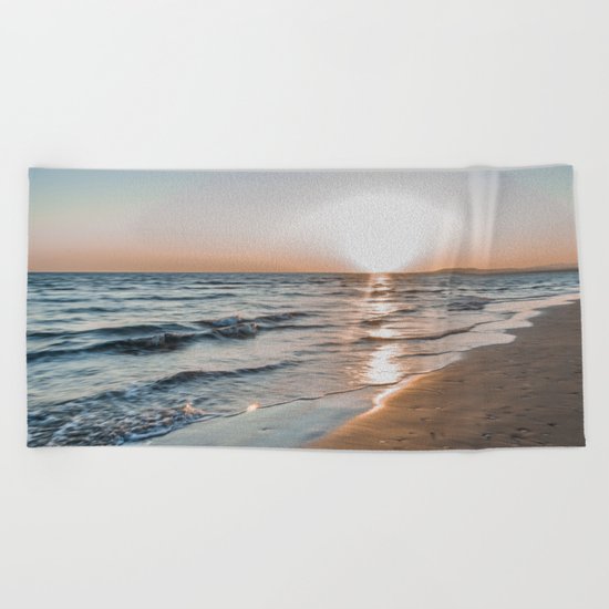 Eye of the sun Beach Towel