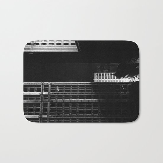 architecture immeuble noir blanc 4 Bath Mat