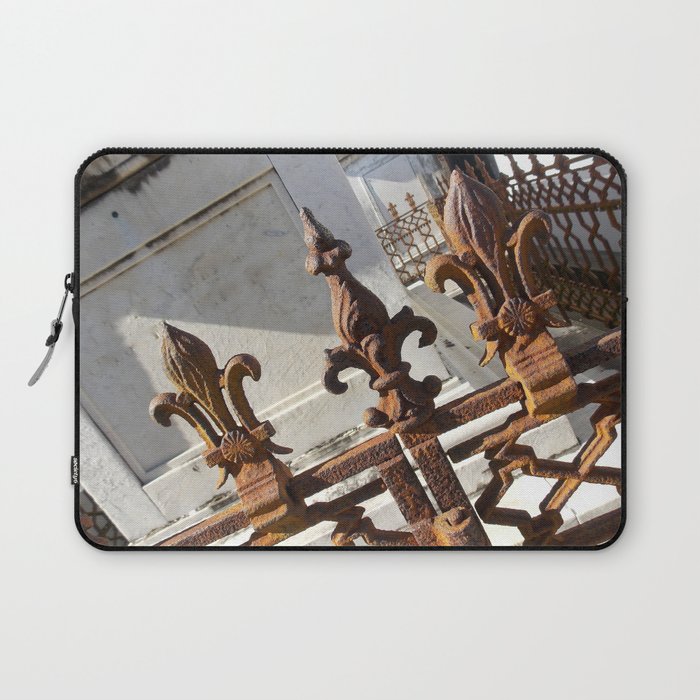 Fleur de Lys Trois Laptop Sleeve