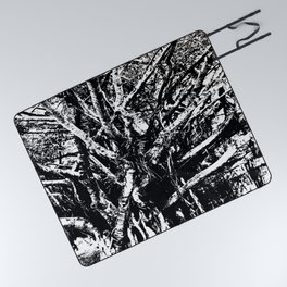 Huge Spooky Banyan Tree - black and white Picnic Blanket