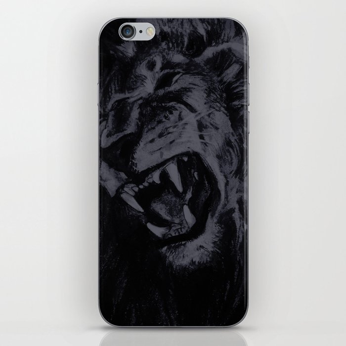 Panthera Leo Carboneum - Dark iPhone Skin
