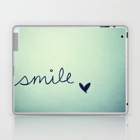 s m i l e Laptop & iPad Skin