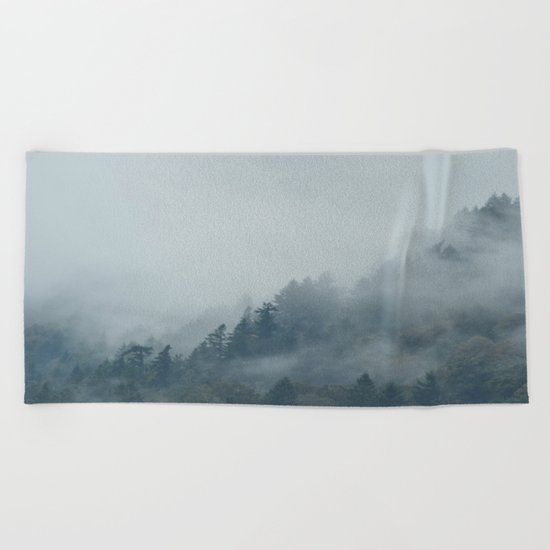 COOL MORNING Beach Towel