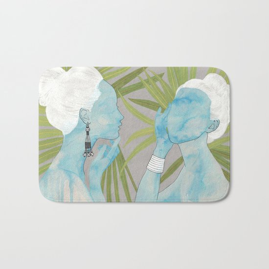 girls with silver jewelry / palmiye II Bath Mat