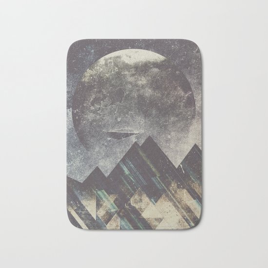 Sweet dreams mountain Bath Mat