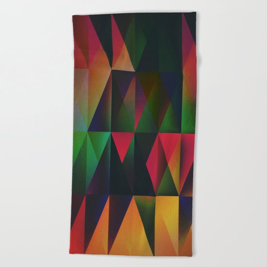 rytwyl lyyts Beach Towel