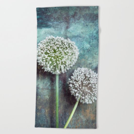 Allium Flowers Beach Towel