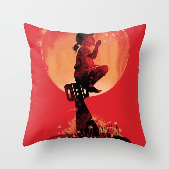Daisy Throw Pillow