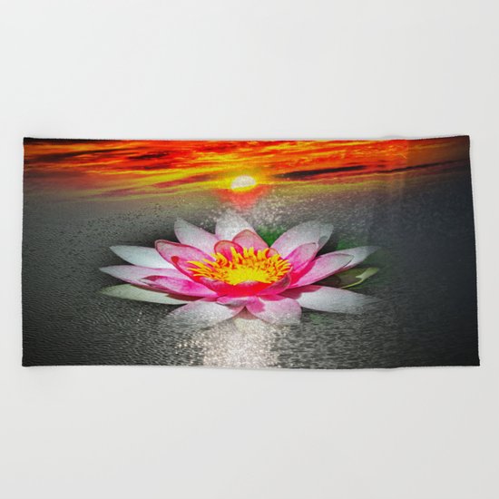 Wellness Water Lily 5 Beach Towel