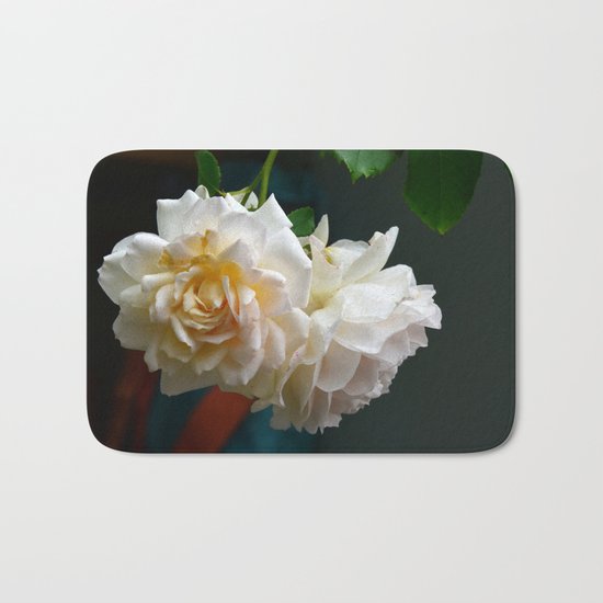 Romantic roses Bath Mat