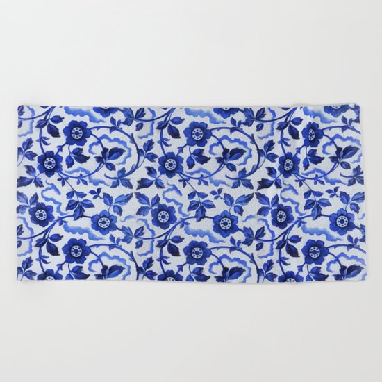 Azulejos blue floral pattern Beach Towel