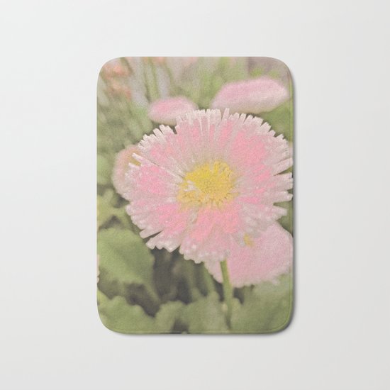 The Singular Beauty Of A Daisy Bath Mat
