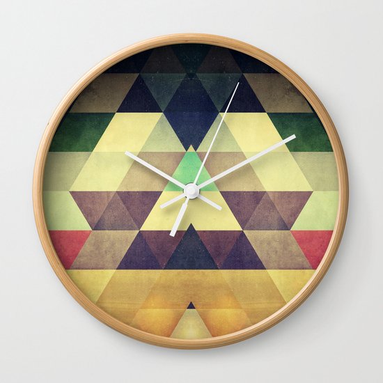 kynxypt kyllyr Wall Clock