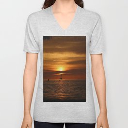 Beautiful Sunset over the sea  Dusk Water, Florida V Neck T Shirt