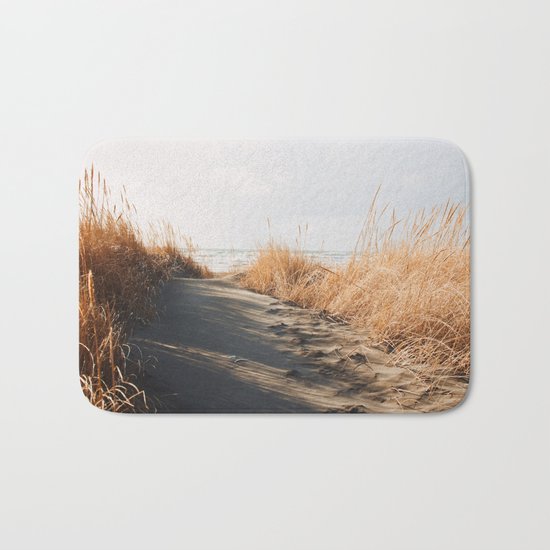 Trail to the beach Bath Mat