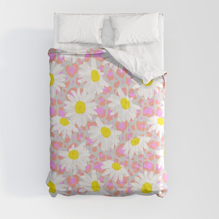 Cute Daisies on Leopard Print Pattern \\ Retro Neon Color Palette \\ Indie Kid Aesthetics Comforter