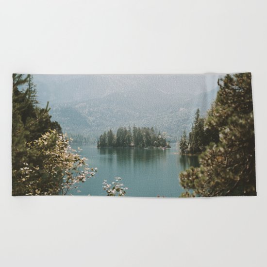 Lothlórien Beach Towel