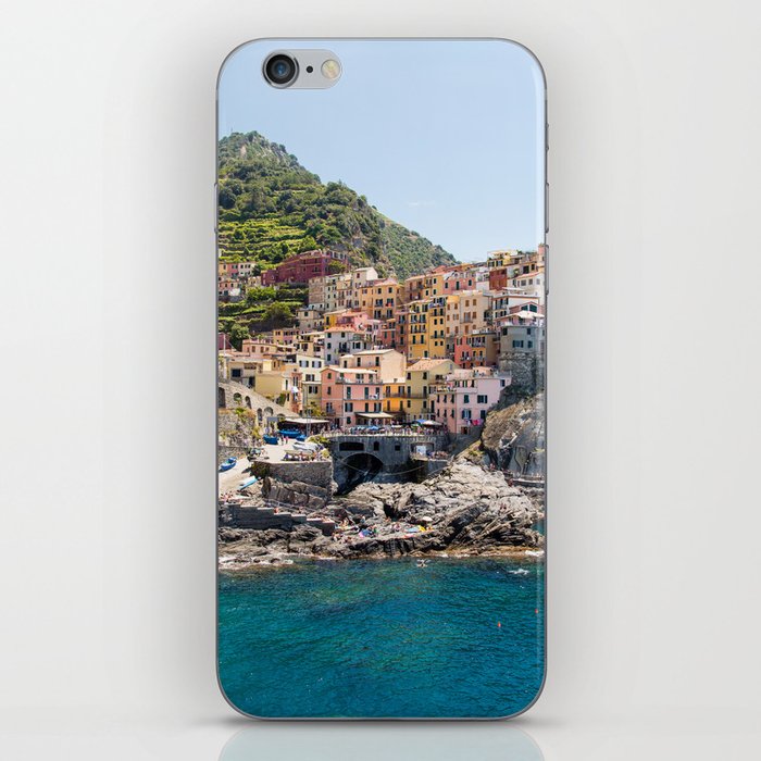 Manarola is one of the most beautiful islands of Cinque Terre iPhone Skin