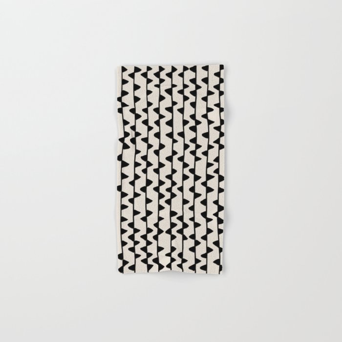 Triangles / Black & White Pattern Hand & Bath Towel