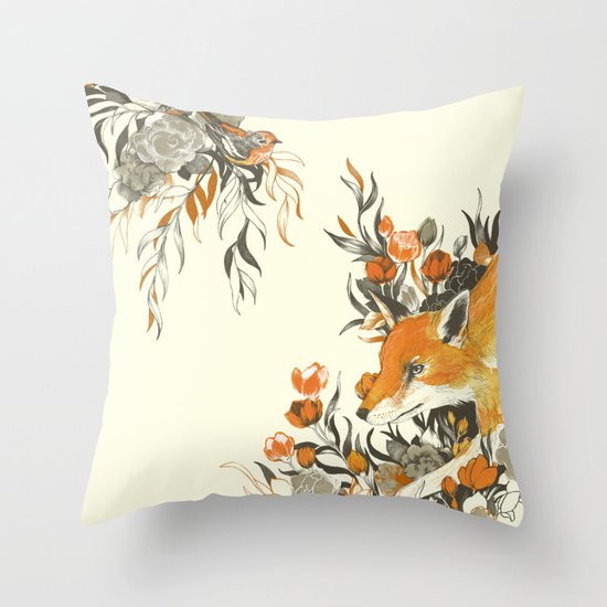 fox in foliage Throw Pillow