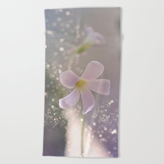Pastel vibes floral Beach Towel