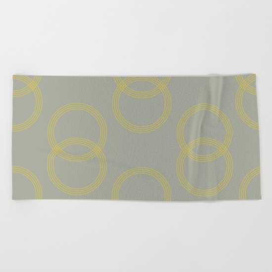 Simply Infinity Link Mod Yellow on Retro Gray Beach Towel