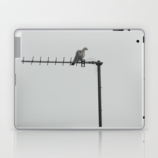 bird... Laptop & iPad Skin